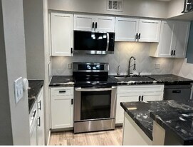 4410 N Longview Ave, Unit 108 in Phoenix, AZ - Building Photo