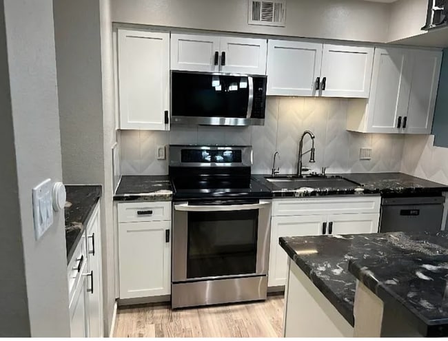 property at 4410 N Longview Ave