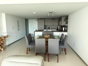 400 Sunny Isles Blvd, Unit 1021 in Sunny Isles Beach, FL - Building Photo - Building Photo