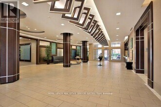 5793 Yonge St in Toronto, ON - Building Photo - Building Photo