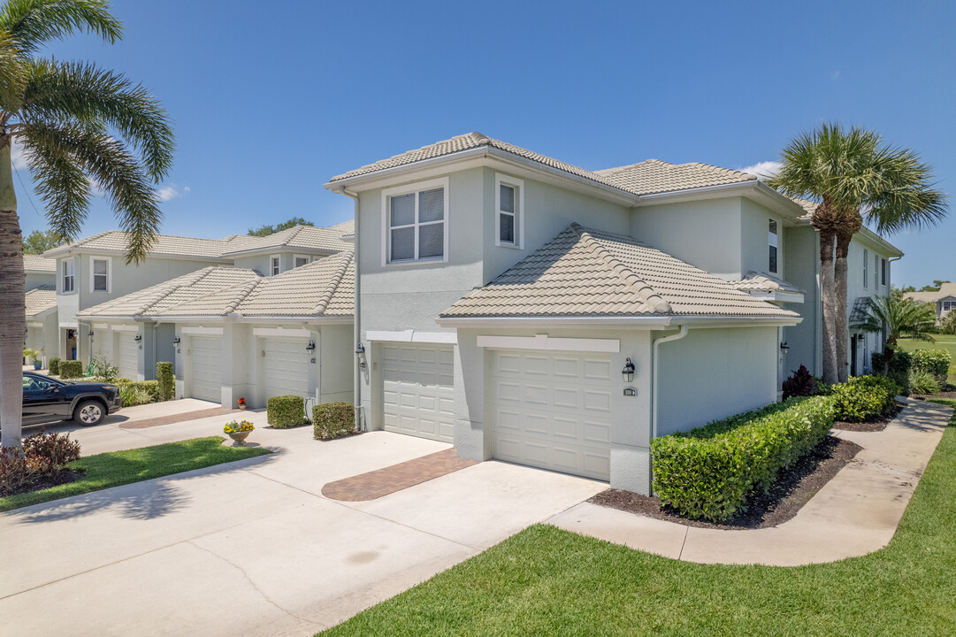 Lynx Pass At Hunters Ridge in Bonita Springs, FL - Building Photo