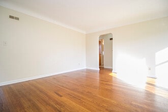 1758 Talbot St in Toledo, OH - Foto de edificio - Building Photo