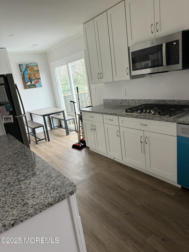 23 Hilltop Rd in West Long Branch, NJ - Building Photo - Building Photo