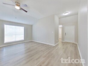 423 Lazy Ln in Montgomery, TX - Building Photo - Building Photo