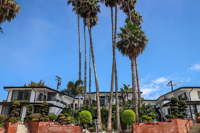 250 Cliff Dr in Laguna Beach, CA - Building Photo