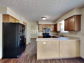 2661 Hardwood Ave in Lancaster, OH - Building Photo - Building Photo