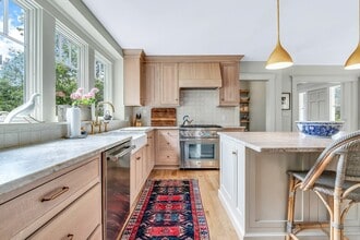 17 Atlantic Ave in Cohasset, MA - Building Photo - Building Photo