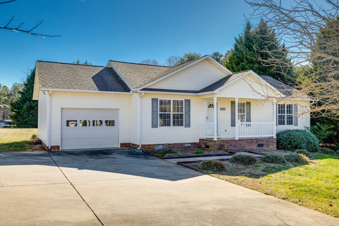 1111 Quail Haven Dr in Rockwell, NC - Building Photo