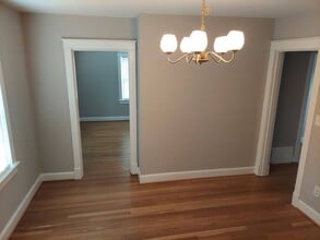 1404 N Coalter St in Staunton, VA - Building Photo - Building Photo