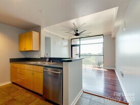 715 N Church St in Charlotte, NC - Building Photo