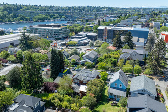 3530 Ashworth Ave N in Seattle, WA - Foto de edificio - Building Photo