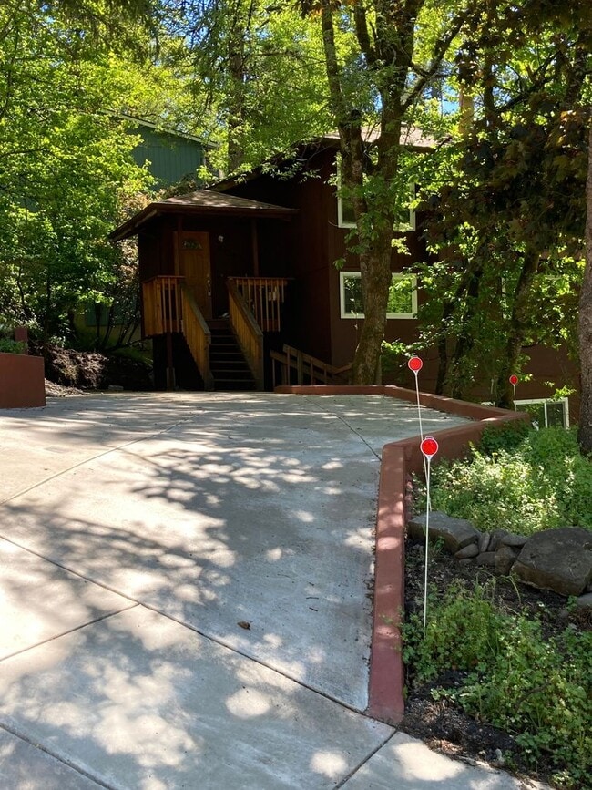 5020-5020 Saratoga St