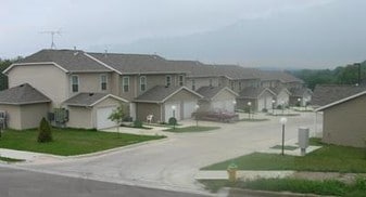 Oak Terrace Apartments in Ottumwa, IA - Building Photo