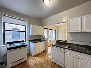 1312 Oak Ave in Evanston, IL - Building Photo - Building Photo