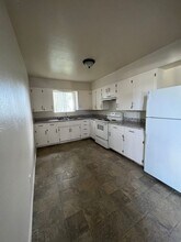 1575 Olive Ave in Redding, CA - Building Photo - Building Photo