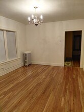 7925 S Eberhart Ave, Unit 1 in Chicago, IL - Foto de edificio - Building Photo