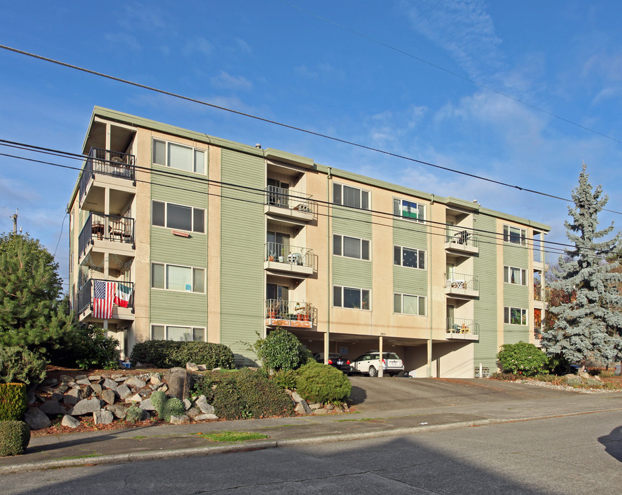 Dannywood Apartments in Seattle, WA - Building Photo