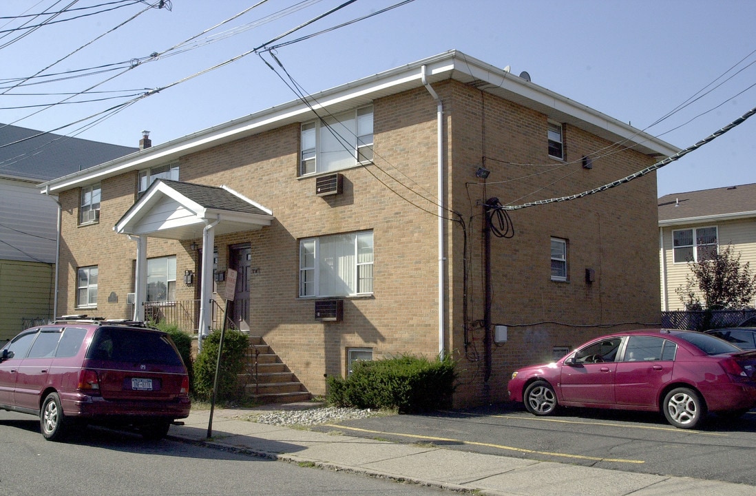 11 Boyd St in Lodi, NJ - Building Photo