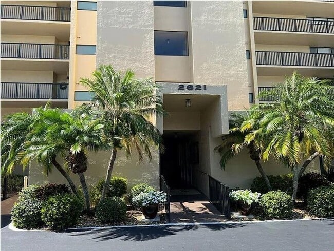property at 2621 Cove Cay Dr
