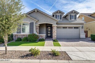 2661 S Olympic Dr in Gilbert, AZ - Building Photo