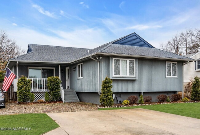 658 Driftwood Pl in Toms River, NJ - Building Photo - Building Photo
