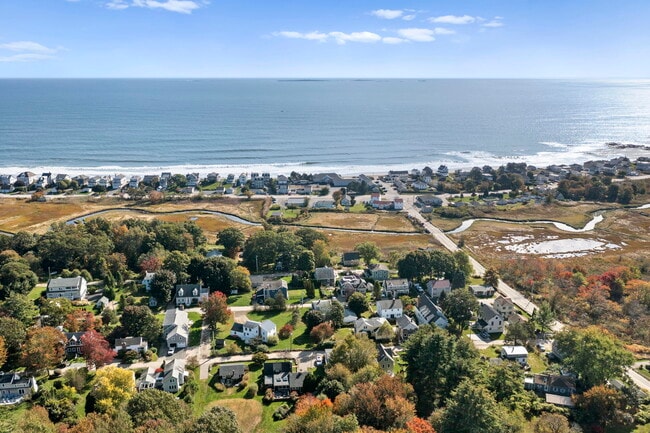 16 Oceanview Ave in Rye, NH - Building Photo - Building Photo