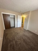 943 E Yorkshire Dr in Stockton, CA - Building Photo - Building Photo