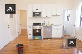 1220 Commonwealth Ave in Boston, MA - Building Photo - Building Photo