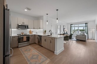 Atwood in Saugus, MA - Foto de edificio - Building Photo