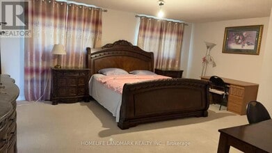 3153 Colonial Dr in Mississauga, ON - Building Photo - Building Photo