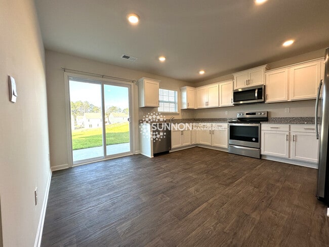 1368 Mifflin Ln in Dallas, NC - Building Photo - Building Photo