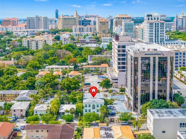 130 Antiquera Ave in Coral Gables, FL - Building Photo - Building Photo