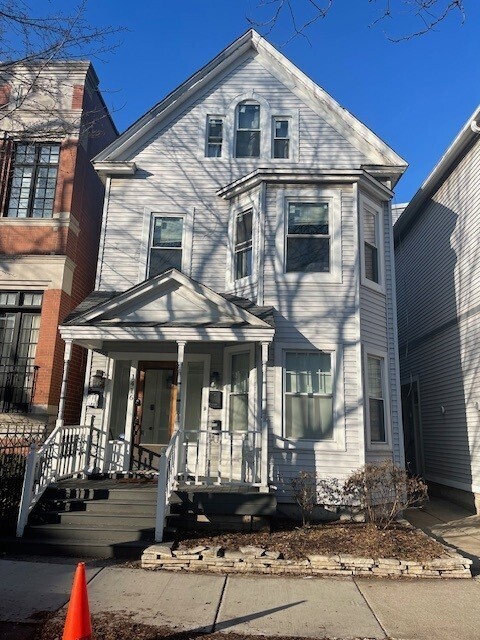 property at 1416 W Barry Ave