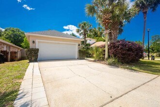 259 Tecumseh Ln in Mary Esther, FL - Building Photo - Building Photo