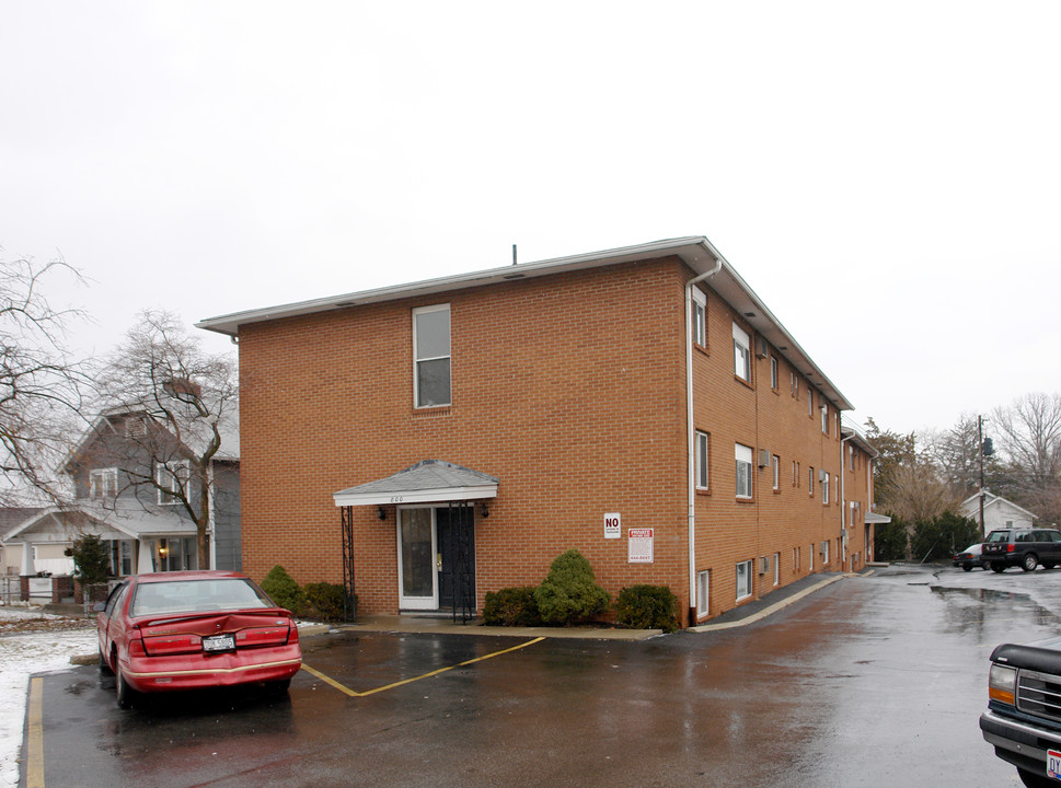 800 Brown Rd in Columbus, OH - Building Photo