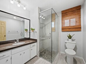 633 Chevy Chase Dr in Sarasota, FL - Building Photo - Building Photo