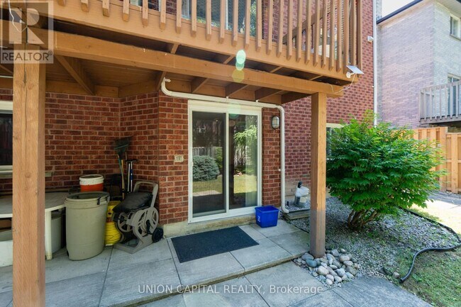 18 Eton St in Markham, ON - Building Photo - Building Photo