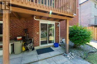 18 Eton St in Markham, ON - Building Photo - Building Photo