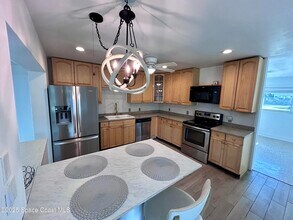 230 7th Ave in Indialantic, FL - Building Photo - Building Photo