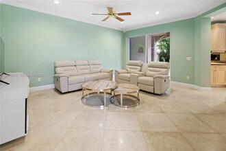 4011 194th Trl in Golden Beach, FL - Building Photo - Building Photo