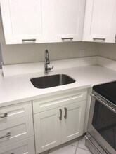 216 Lake Pointe Dr in Oakland Park, FL - Building Photo - Building Photo