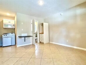 3618 N Scenic Hwy in Lake Wales, FL - Building Photo - Building Photo