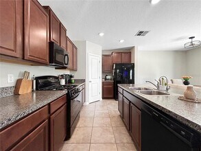 9605 Channing Hill Dr in Sun City Center, FL - Building Photo - Building Photo