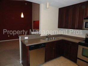 13827 Herons Landing Way-Unit -APT 6 in Jacksonville, FL - Foto de edificio - Building Photo