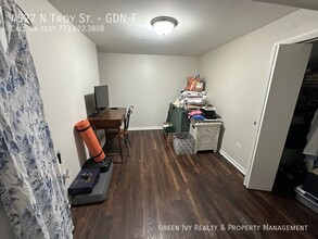 4527 N Troy St in Chicago, IL - Building Photo - Building Photo