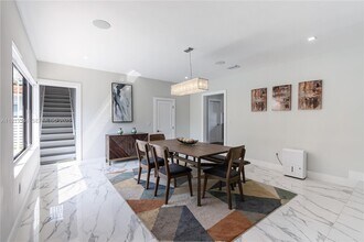 1600 Micanopy Ave in Miami, FL - Building Photo - Building Photo