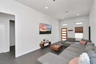 3439 Reeves St in Houston, TX - Foto de edificio - Building Photo