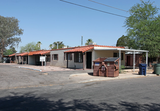 2601-2615 E Fort Lowell Rd in Tucson, AZ - Building Photo - Building Photo