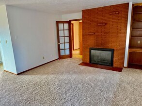 4134 SE Washington St in Milwaukie, OR - Building Photo - Building Photo