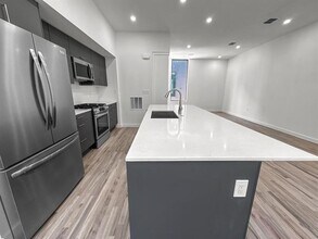 4803 Manett St in Dallas, TX - Building Photo - Building Photo